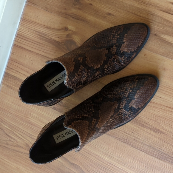 Steve Madden Alyse Snakeskin Chunky Booties Size 7 - Picture 3 of 5